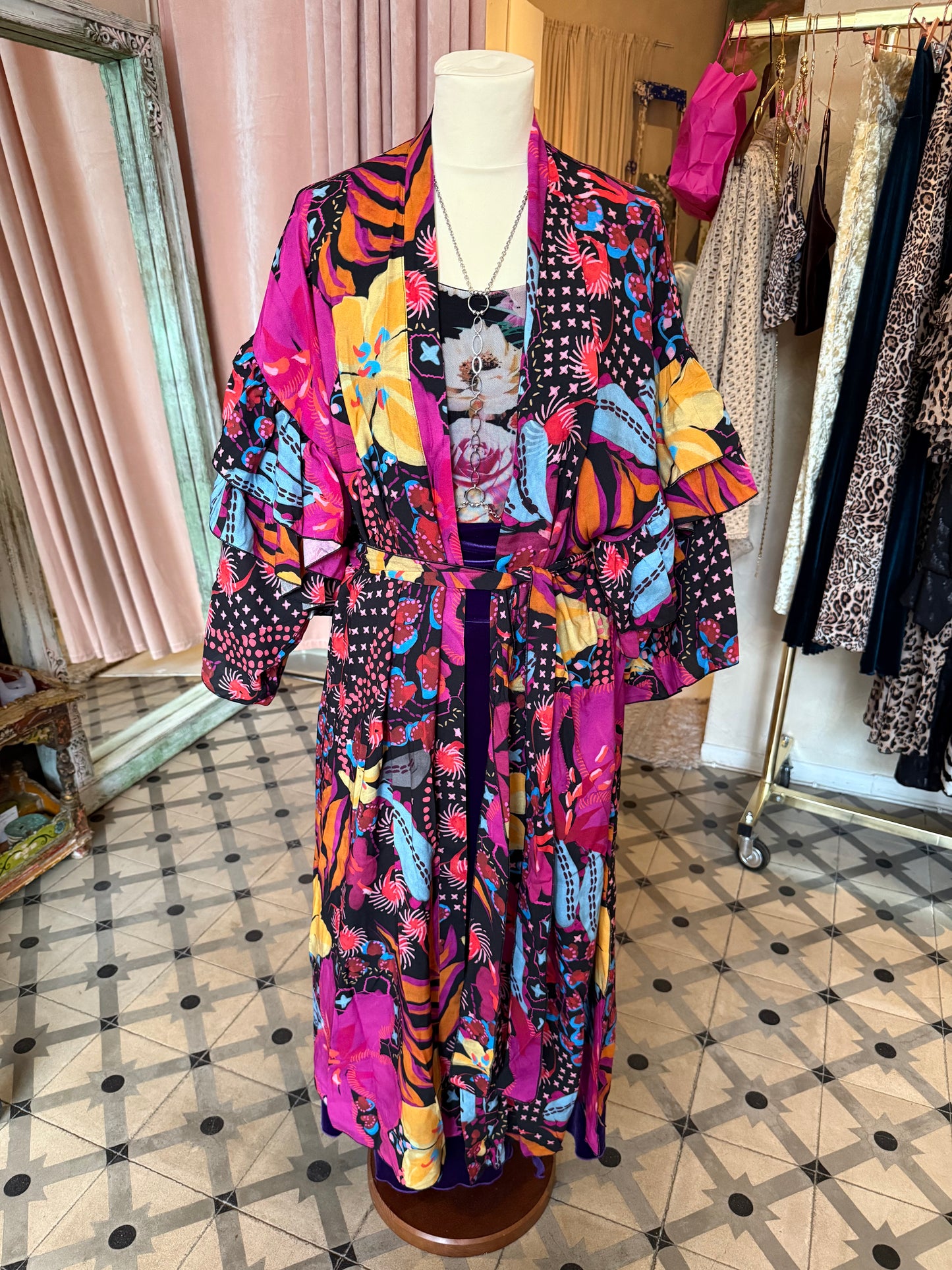 Ruffle/ Barcelona vibes