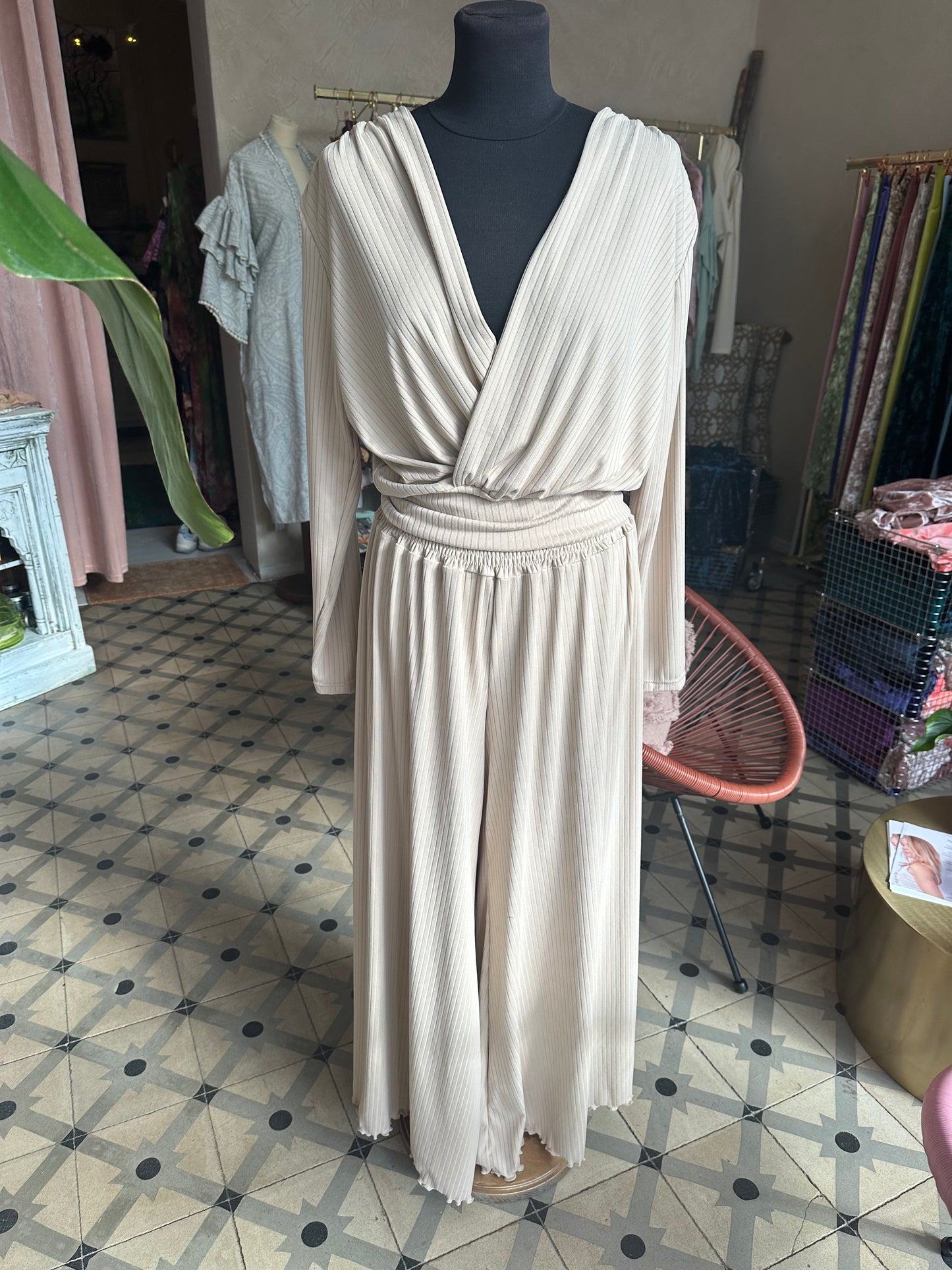 Oona-setti /mixed materials