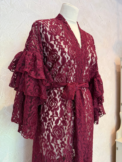 Ruffle Wine& Roses Lace