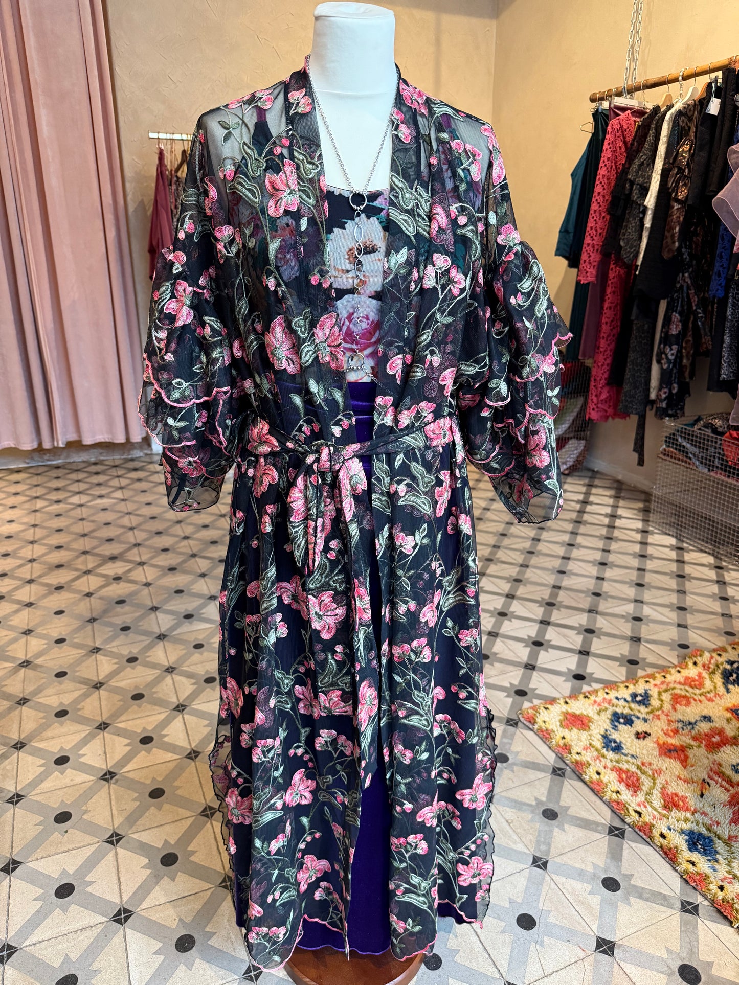 Ruffle/ Andalusian flowers