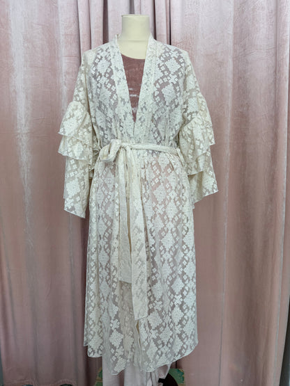 Ruffle/ Natural White/ Boho Chic